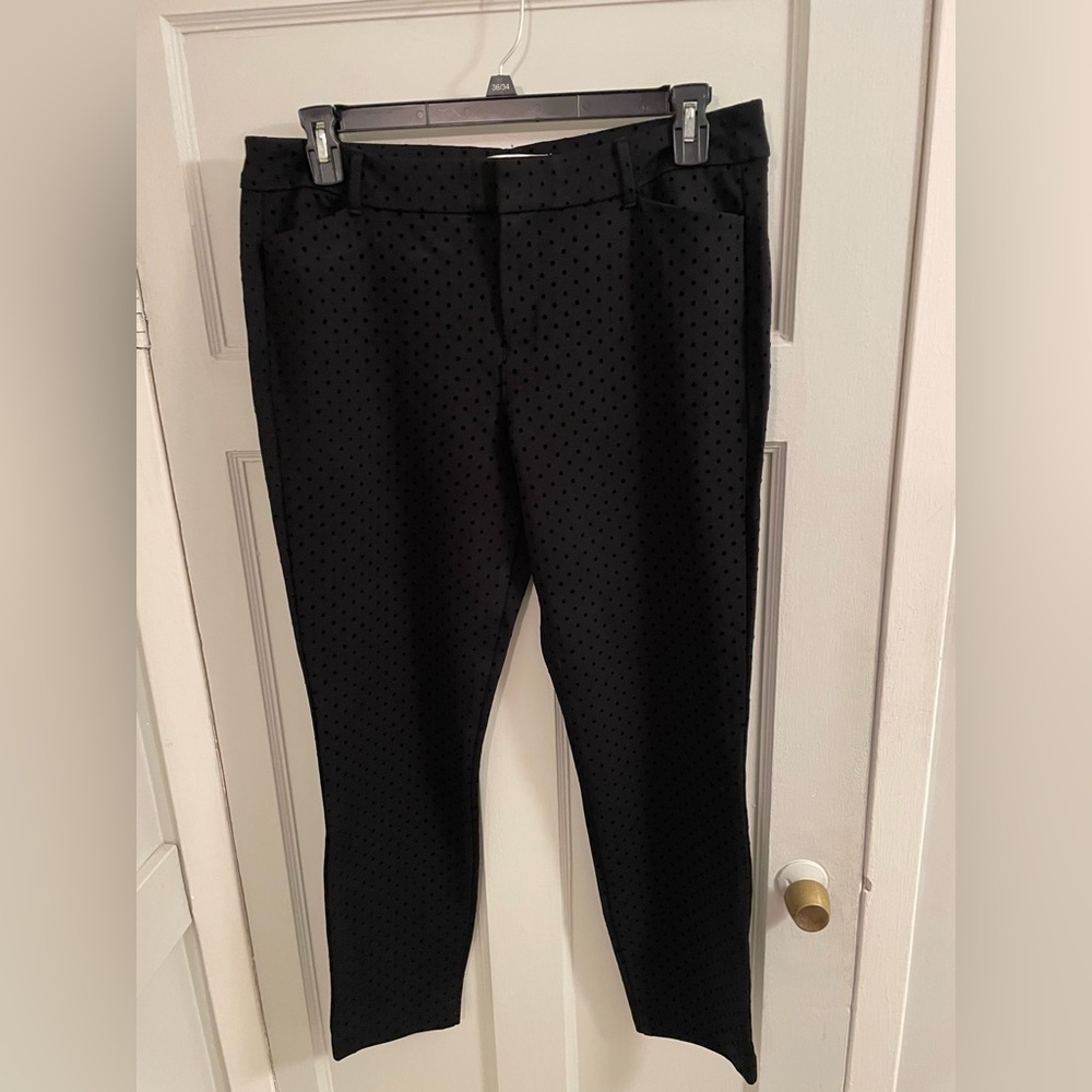 Old Navy Black Polka Dot Stretch Pixie Pants